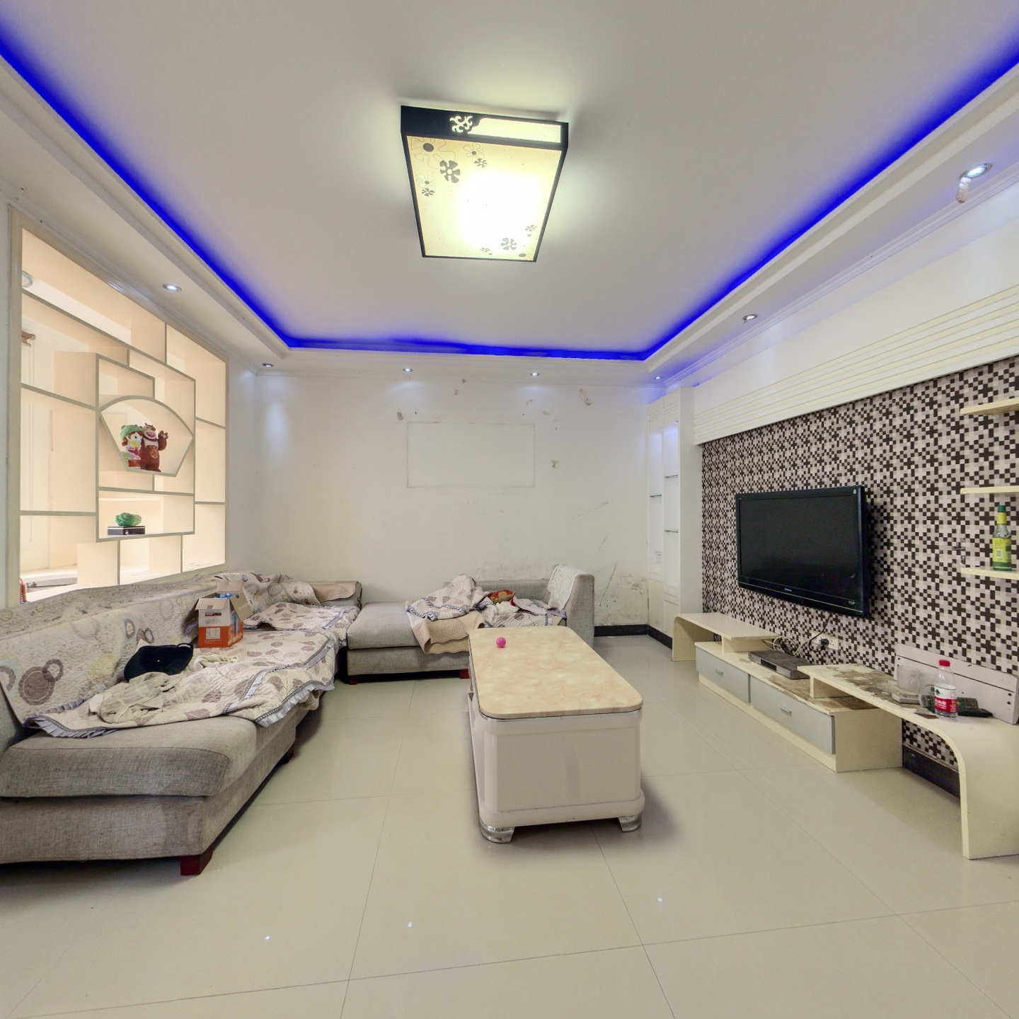 名仕雅苑3室2厅2卫117.66㎡