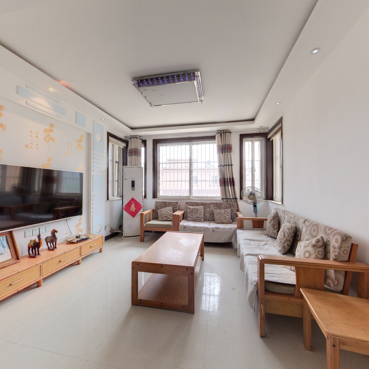 名仕雅苑3室2厅1卫93.60㎡