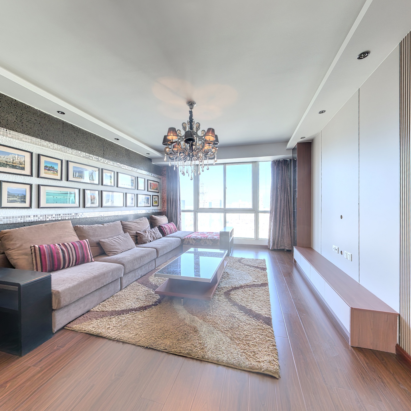 龙华城3室2厅1卫123.31㎡