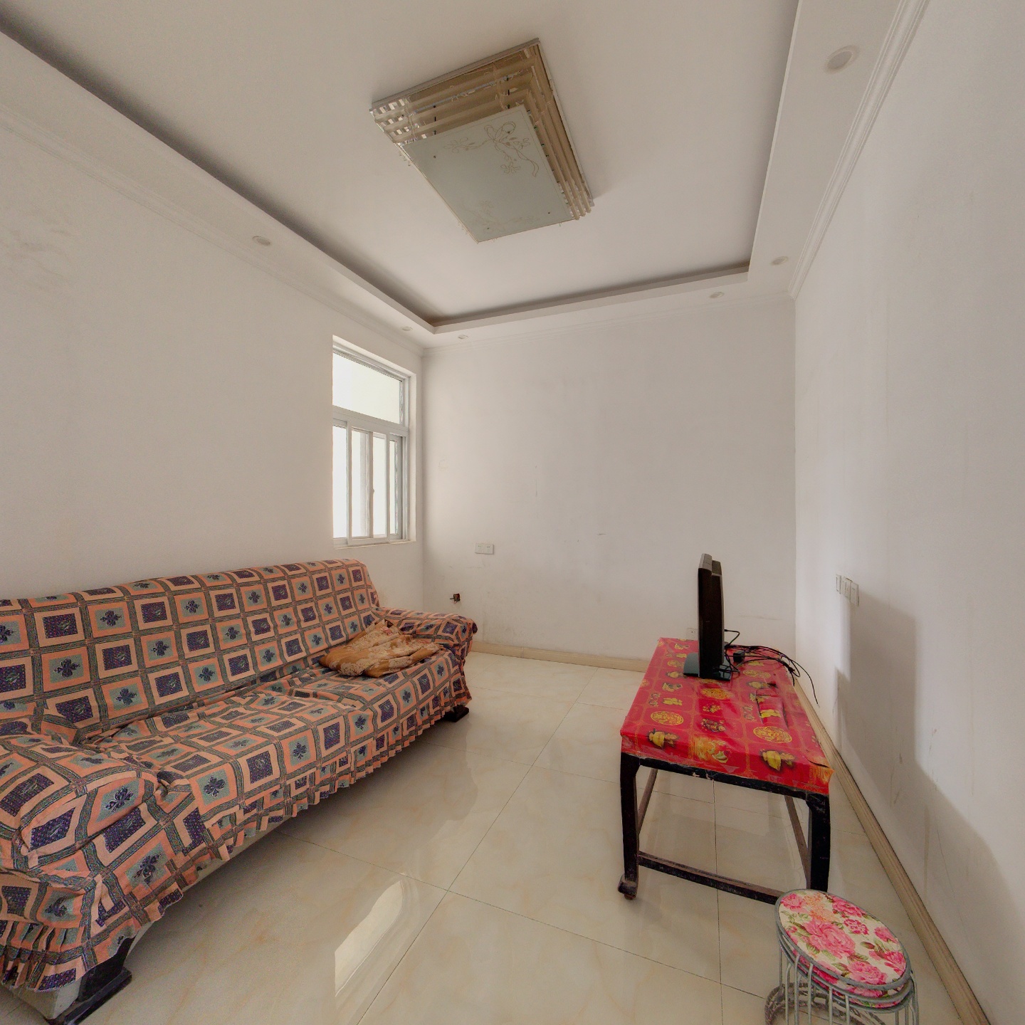 盛和嘉园3室2厅1卫94.00㎡