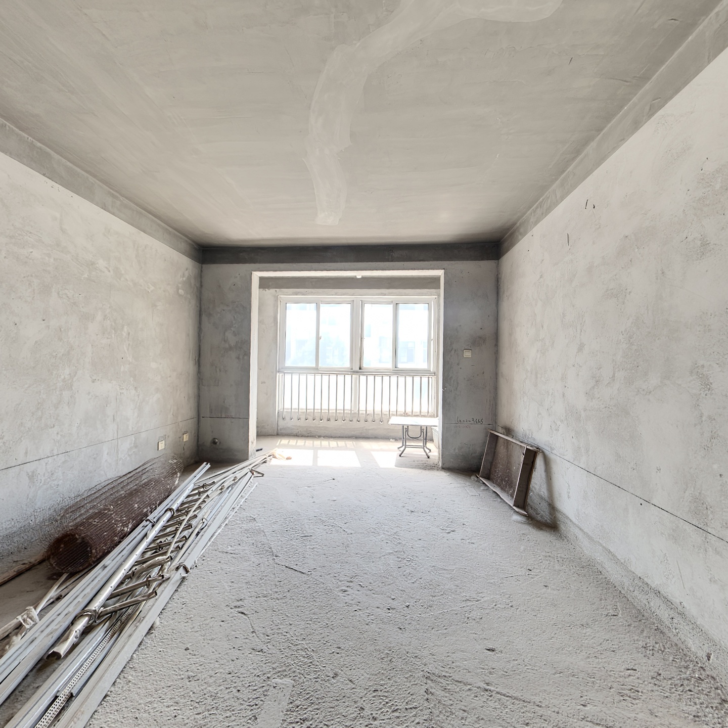 凤凰嗉3室2厅2卫121.39㎡