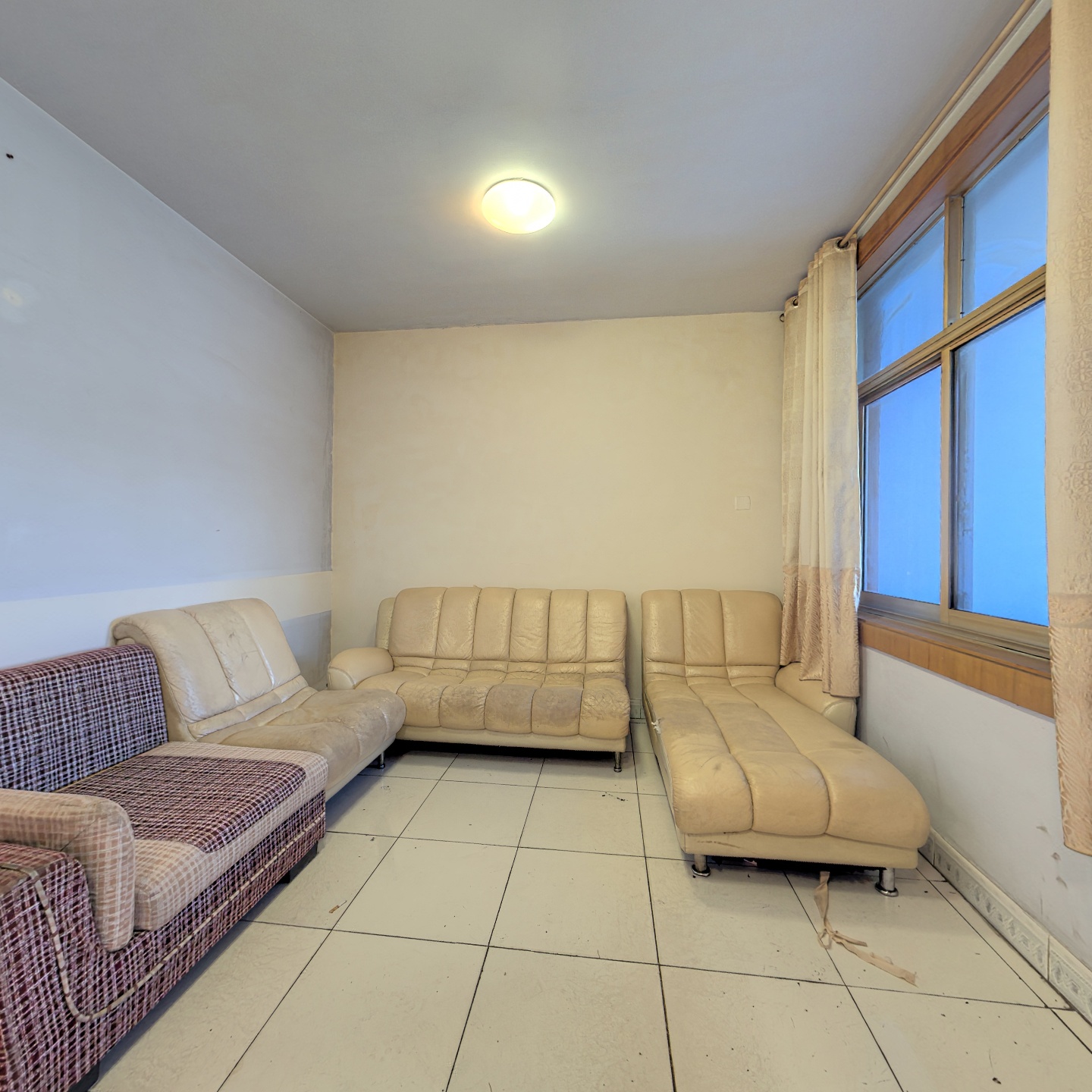 杂品宿舍3室2厅1卫95.66㎡